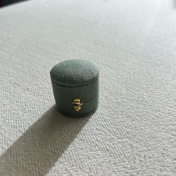 Ring Box - Picture 2 of 6